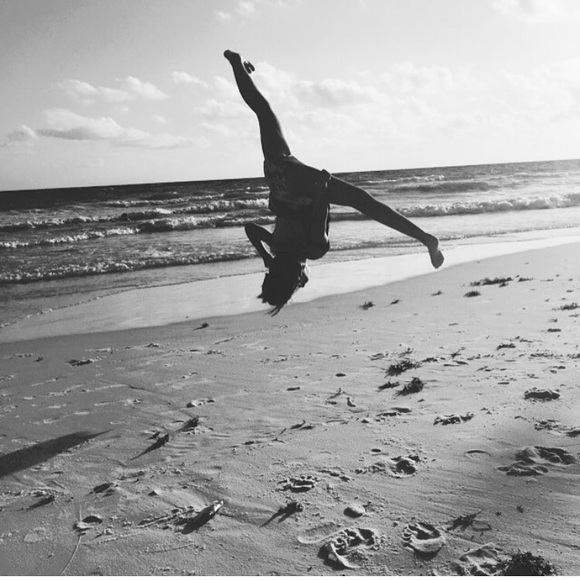 Meet your Posher, Bella - Picture 2 of 8